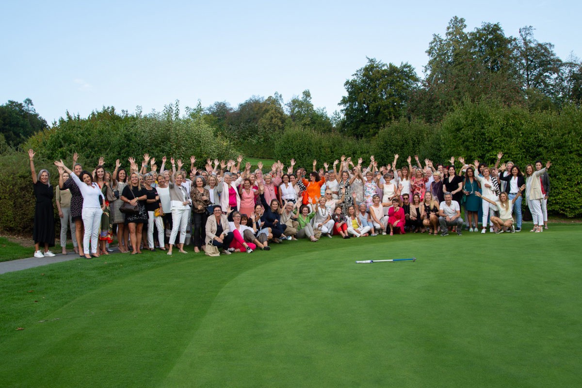 Luzerner Charity-Golferinnen spenden  28'100 Franken für Krebsliga Schweiz