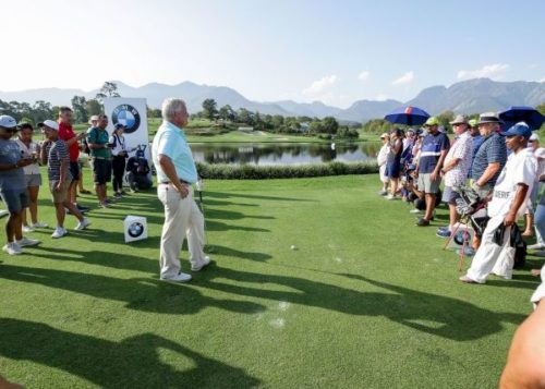 P90385687_lowRes_bmw-golf-cup-interna