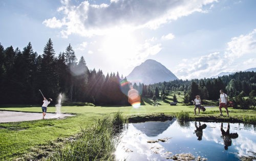 Golf mit Blick auf die Hohe Munde