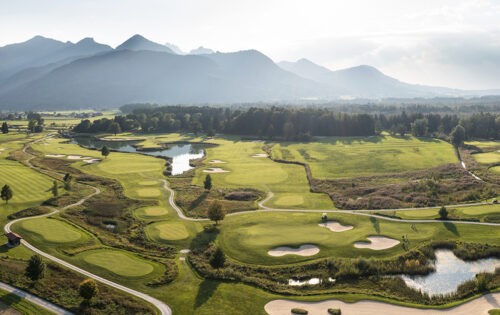 Golfplatz_Panorama-DasAchental