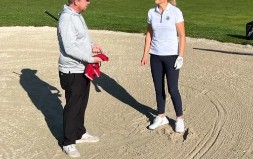 Titleist-im-Bunker