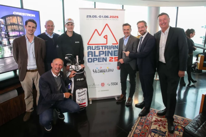 von links Karl Czernin (GF Open Golf Group / GC Gut Altentann), Niki Zitny (Sportdirektor OOEGV), Leo Bauernberger (GF SalzburgerLand Tourismus), Matthias Schwab (AUT), Martin Zauner (Landesrat Sport), Stefan Schnoell (LandeshauptmannSTV. Salzburg) and Edwin Weindorfer (CEO Golf Enterprises). Photo: GEPA pictures/ Mathias Mandl