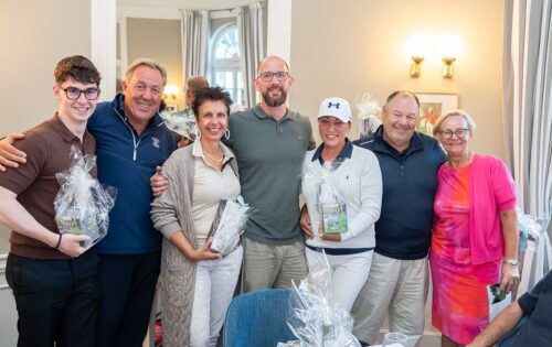 CARI-Golf-Zweiten-Nettosieger-Georg-Gutfleisch_Andreas-Holzmann_Bettina-Hoerma_Tommy-Burger_Inna-Hauss_Golfcharity_764_(c)fotografie-Kenzian