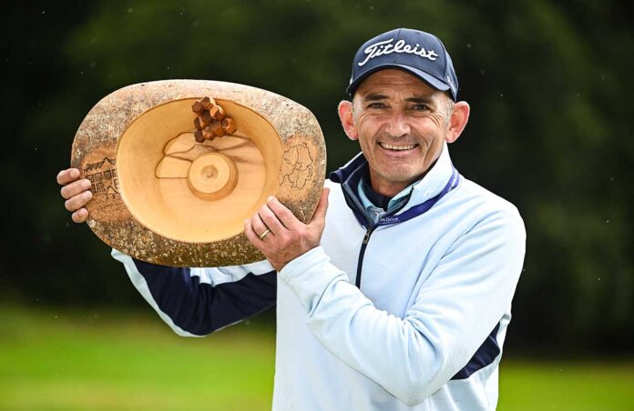 Nach 4 sieglosen Jahren darf Österreichs Golfpionier Markus Brier wieder jubeln. Er gewinnt in Nordirland Titel Nummer 2 auf der Legendstour